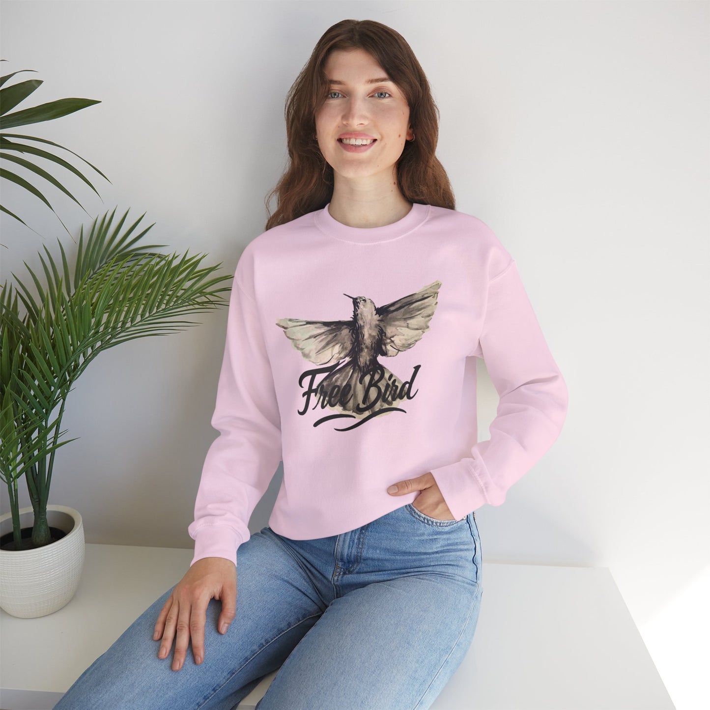 Unisex Crewneck Sweatshirt „Free Bird Sparrow“ – Künstlerisches Wasserfarben-Vogelmotiv