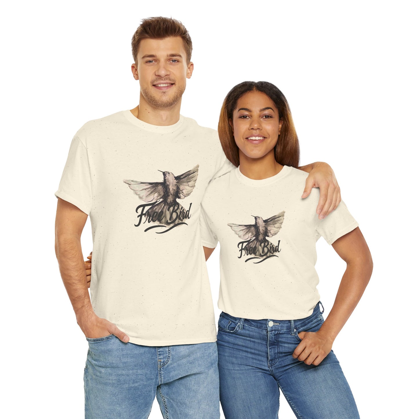 Unisex T-Shirt „Free Bird Sparrow“ – Künstlerisches Vogelmotiv in Wasserfarben