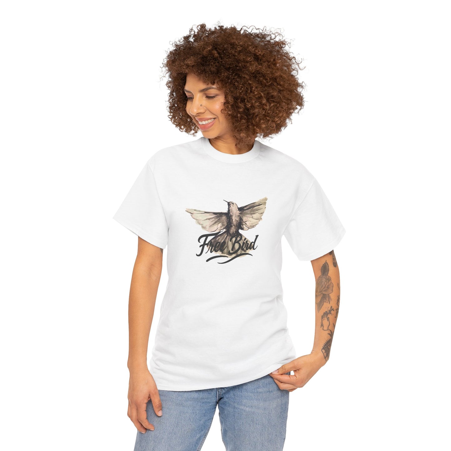 Unisex T-Shirt „Free Bird Sparrow“ – Künstlerisches Vogelmotiv in Wasserfarben