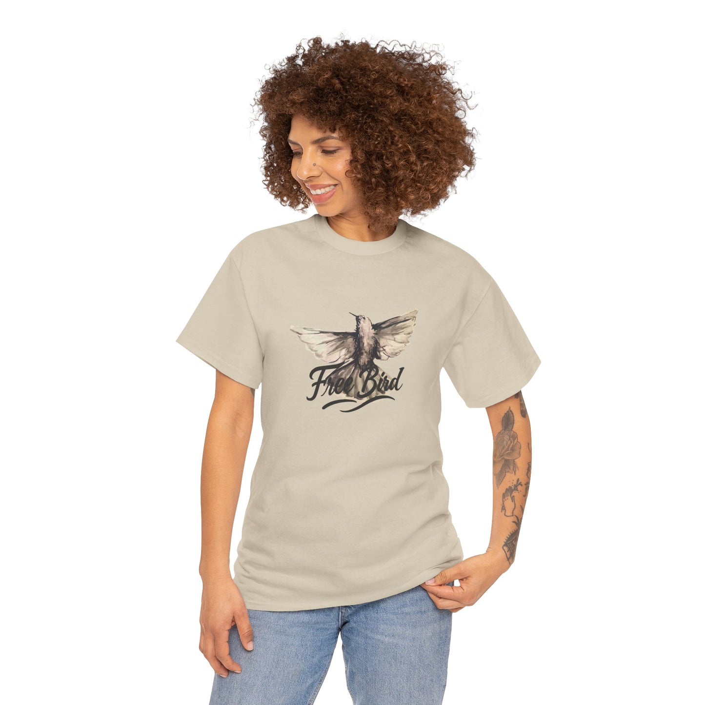 Unisex T-Shirt „Free Bird Sparrow“ – Künstlerisches Vogelmotiv in Wasserfarben
